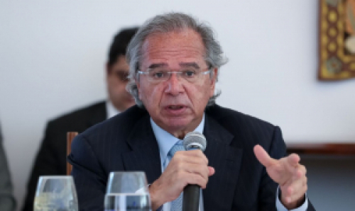 Guedes diz que retomará reformas após passar a situação emergencial.