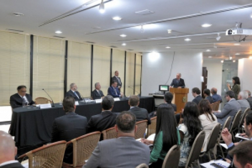 Seminário reúne procuradores, governo e técnicos para debater produção de fertilizantes no Brasil