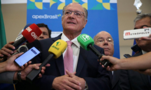 Novo arcabouço fiscal considerará superávit e dívida, diz Alckmin