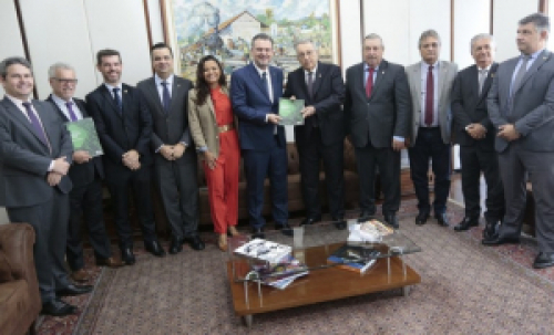 Ministro Fávaro recebe da CNA propostas para o Plano Safra 2023/2024